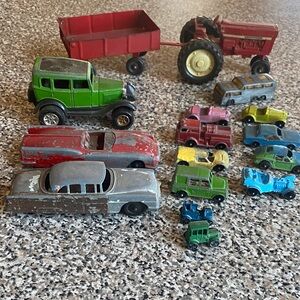 Vintage metal car set